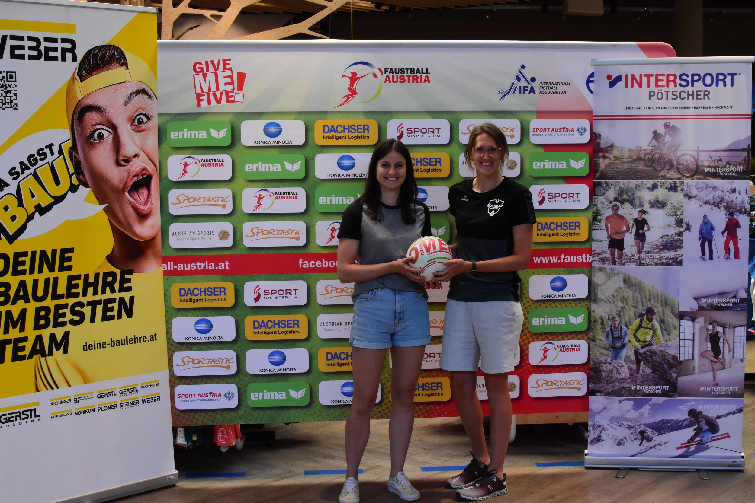 Das Halbfinale der Frauen bestreiten die Teams von Laura Priemtzhofer (Freistadt) und Katharina Lackinger (Nußbach).